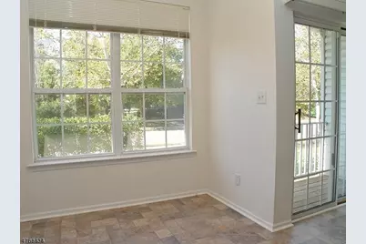 27 Cummington Ln, Raritan Township, NJ 08822 - Photo 9