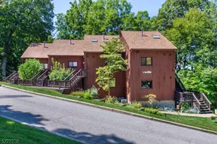 2 Davos Dr, Vernon, NJ 07462 - Photo 29