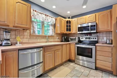 11 Ayers Ci, Andover Township, NJ 07860 - Photo 1