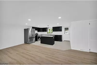 121 W Shore Dr, Hampton Township, NJ 07860 - Photo 11