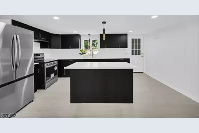 121 W Shore Dr, Hampton Township, NJ 07860 - Photo 9