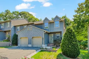 14 Mountain Ridge Rd, Bloomingdale, NJ 07403 - Photo 1