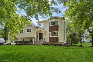 4 Bromley Ct, New Providence, NJ 07974 - Photo 1