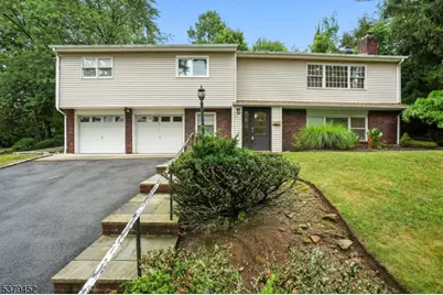 32 Kearny Terrace, Livingston, NJ 07039 - Photo 1