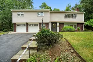 32 Kearny Terrace, Livingston, NJ 07039 - Photo 1