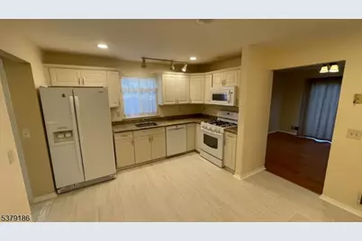 12 Independence Ct, Montville Township, NJ 07045 - Photo 5