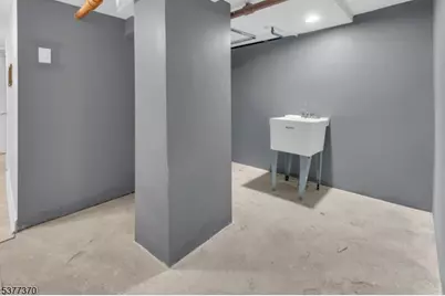 32 Dodd St, East Orange, NJ 07017 - Photo 15