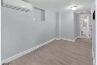 32 Dodd St, East Orange, NJ 07017 - Photo 5