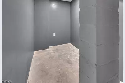 32 Dodd St, East Orange, NJ 07017 - Photo 13