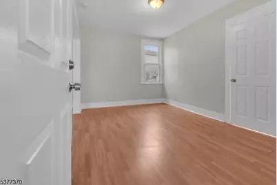 32 Dodd St, East Orange, NJ 07017 - Photo 11