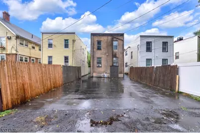 32 Dodd St, East Orange, NJ 07017 - Photo 21