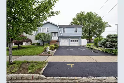 611 Laurel Ave, Roselle Park, NJ 07204 - Photo 1