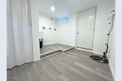 38 E Shawnee Trl, Jefferson Township, NJ 07885 - Photo 37