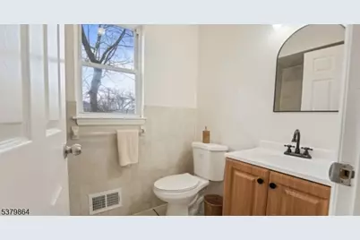 695 S 11th St 2nd Floor, Newark, NJ 07103 - Photo 11