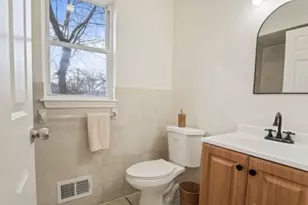 695 S 11th St 2nd Floor, Newark, NJ 07103 - Photo 11