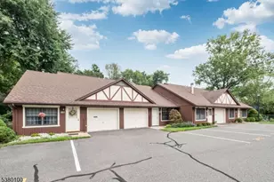 34-2 Tamaron Dr, Waldwick, NJ 07463 - Photo 1