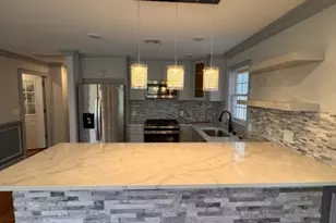 90 Seaview Ave, Jersey City, NJ 07305 - Photo 3