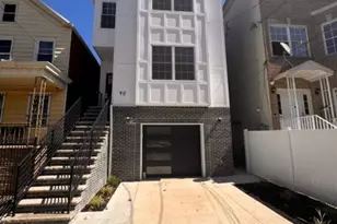 90 Seaview Ave, Jersey City, NJ 07305 - Photo 1