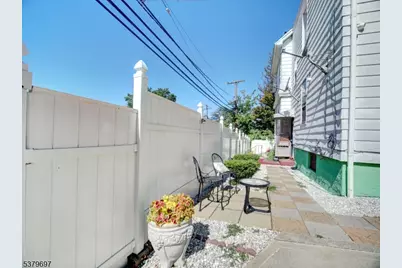 170 Oakland Ter #2, Newark, NJ 07106 - Photo 5