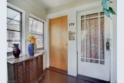 170 Oakland Ter #2, Newark, NJ 07106 - Photo 7