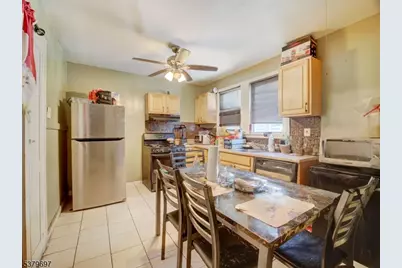 170 Oakland Ter #2, Newark, NJ 07106 - Photo 3