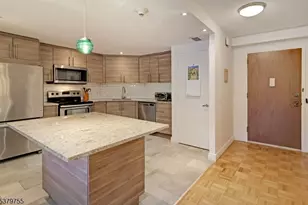 2 Claridge Dr 1Fw, Verona Twp., NJ 07044 - Photo 3