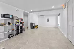 17 Main St, Hamburg, NJ 07419 - Photo 27