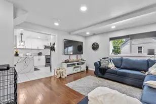 17 Main St, Hamburg, NJ 07419 - Photo 11