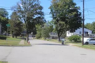 133 Deerfield Dr, Hackettstown, NJ 07840 - Photo 19