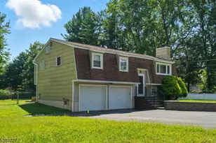 806 E Baldwin St, Hackettstown, NJ 07840 - Photo 1