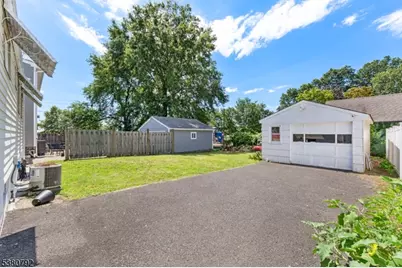 210 Buchanan St, Linden, NJ 07036 - Photo 17