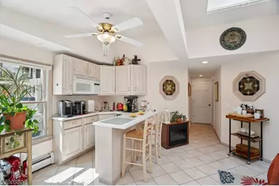 266 Amherst Ave, Woodbridge Township, NJ 07067 - Photo 17