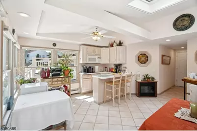 266 Amherst Ave, Woodbridge Township, NJ 07067 - Photo 19