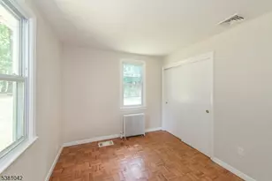 212 N Beverwyck Rd, Parsippany, NJ 07034 - Photo 23