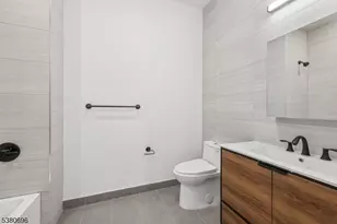 289 Halsey St, Newark, NJ 07102 - Photo 27