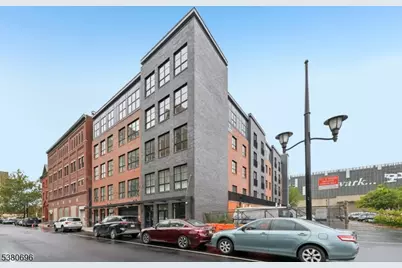 289 Halsey St, Newark, NJ 07102 - Photo 1