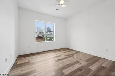 289 Halsey St, Newark, NJ 07102 - Photo 33