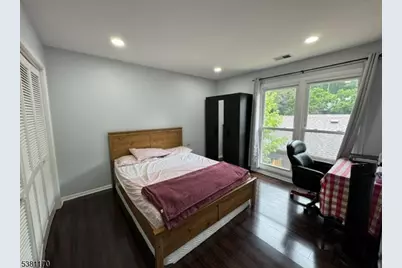 166 Hidden Hollow Ct #166, Edison Twp., NJ 08820 - Photo 9