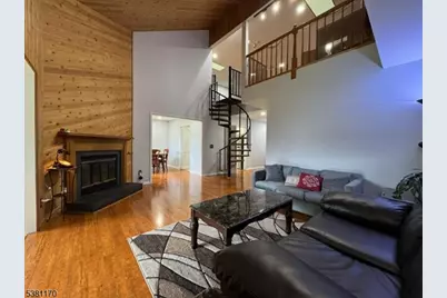 166 Hidden Hollow Ct #166, Edison Twp., NJ 08820 - Photo 5