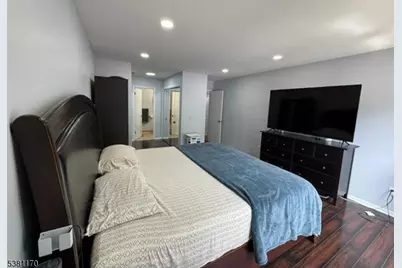 166 Hidden Hollow Ct #166, Edison Twp., NJ 08820 - Photo 15