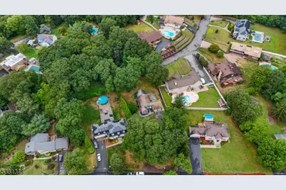 15 Old Rifle Camp Rd, Woodland Park, NJ 07424 - Photo 1