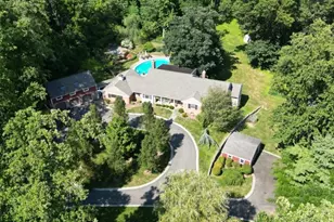 106 Colonial Dr, Harding Township, NJ 07960 - Photo 1