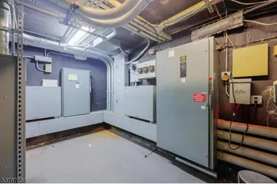 110 S Grove St, East Orange, NJ 07018 - Photo 37