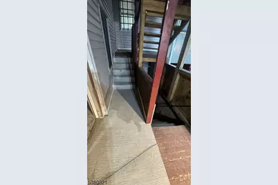 18-20 Irvine Turner Blvd #2, Newark, NJ 07103 - Photo 9