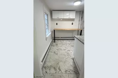 18-20 Irvine Turner Blvd #2, Newark, NJ 07103 - Photo 5