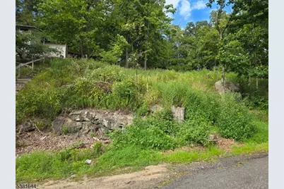 13 Stonehenge Rd, Jefferson Township, NJ 07849 - Photo 3