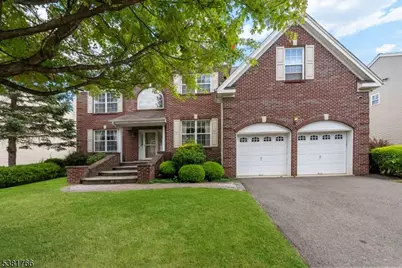 8 Colts Run Rd, Franklin Township, NJ 08540 - Photo 1