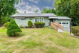 17 Springview Dr, Parsippany, NJ 07054 - Photo 1