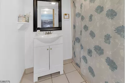 717 Galvin Ave, Roselle, NJ 07203 - Photo 17