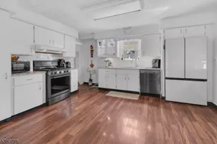 717 Galvin Ave, Roselle, NJ 07203 - Photo 9